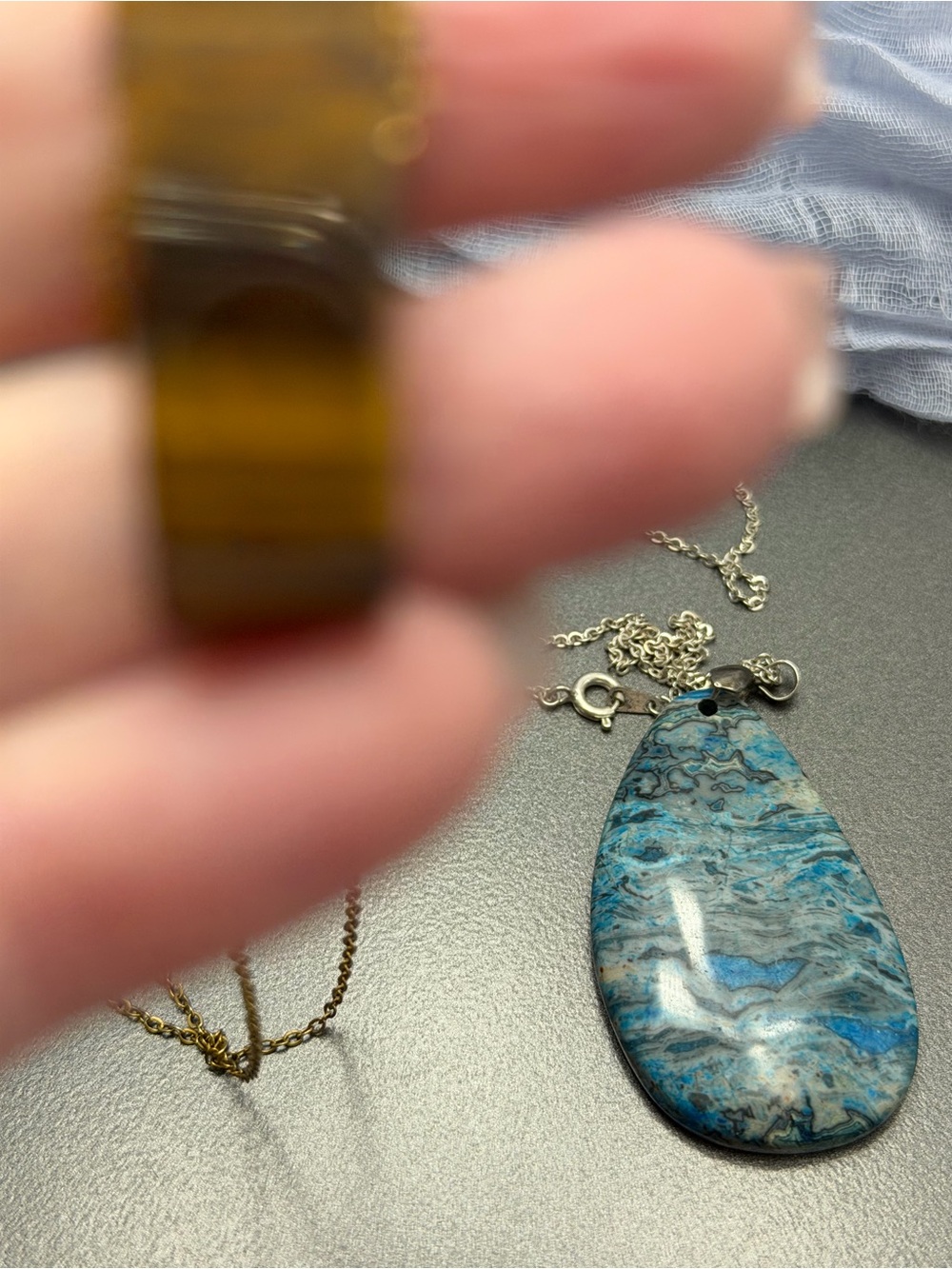 Three Semi Precious Stone Pendants - Picture 4 of 5